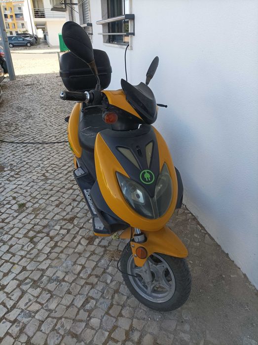 scooter 100 % eletrica
