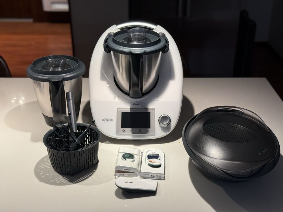 Bimby TM5 como nova, 2 copos completos