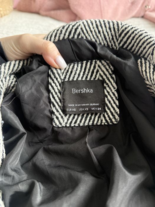 Пальто сіре Bershka