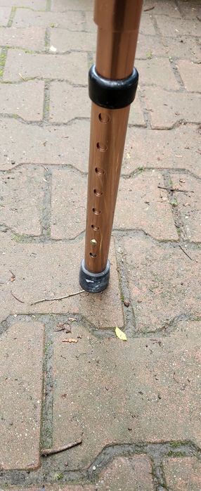 aluminiowy balkonik kroczący