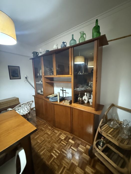 Mesa e aparador sala de jantar