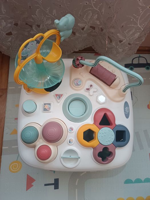 Ігровий стіл розвиваючій,бізі стіл