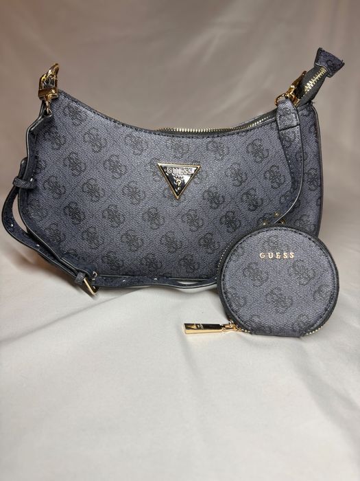 Czarna torebka guess w ciemne wzory