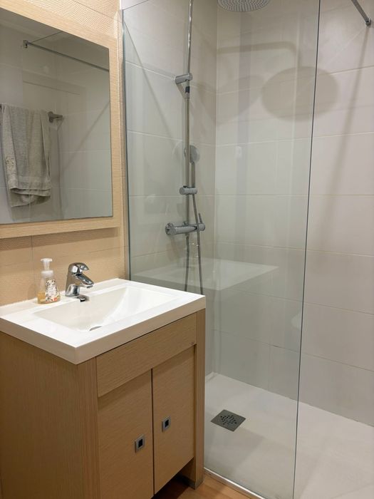 Apartamento T2 no 1°andar com elevador