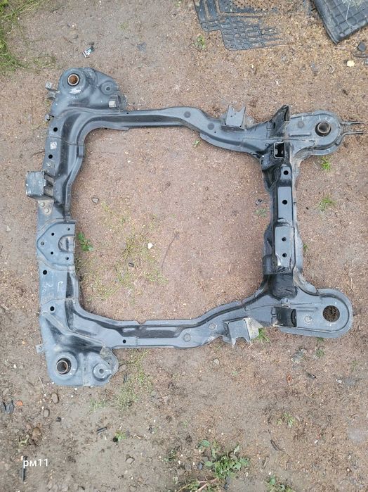Підрамник передній Hyundai Tucson 2003-2012 балка туксон подрамник