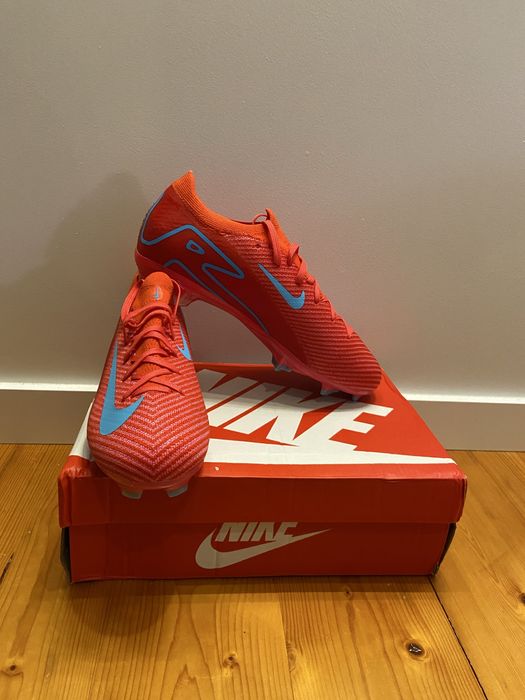 Chuteiras Nike mercurial