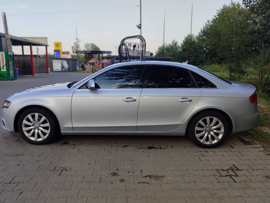 Ауді А4Б8 2.0 бенз, автомат квадро Audi A4B8 2.0 benzin Quattro