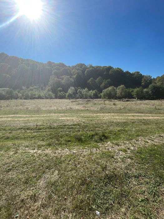 Терміново ділянка біля річки