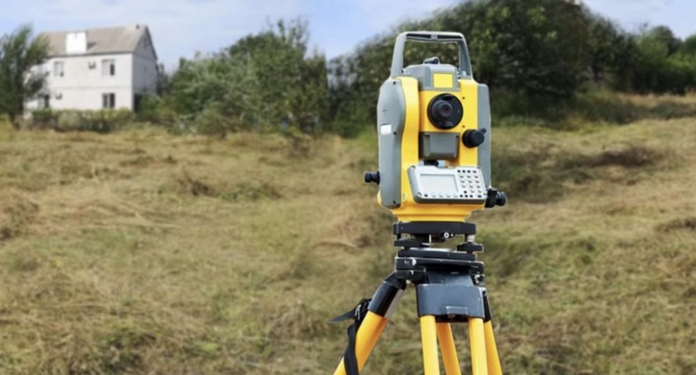 Геодезія / Винос меж земельних ділянок / Катастрові зйомки.