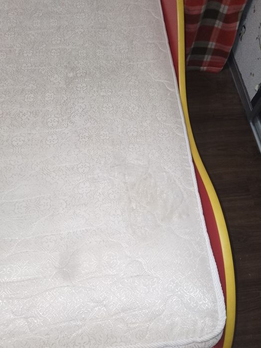 Кровать машина дитяча