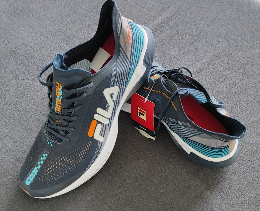 Tennis NOVOS  de corrida FILA KR5