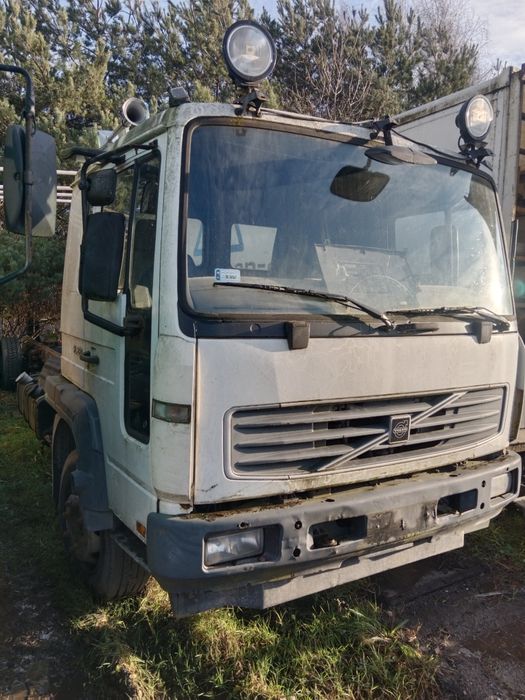Volvo fl6 kabina kompletna