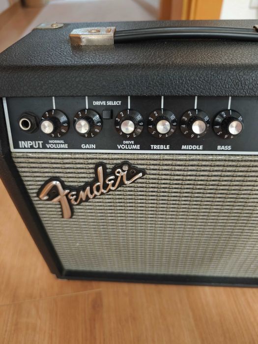 Amplificador Guitarra Fender Frontman 15G