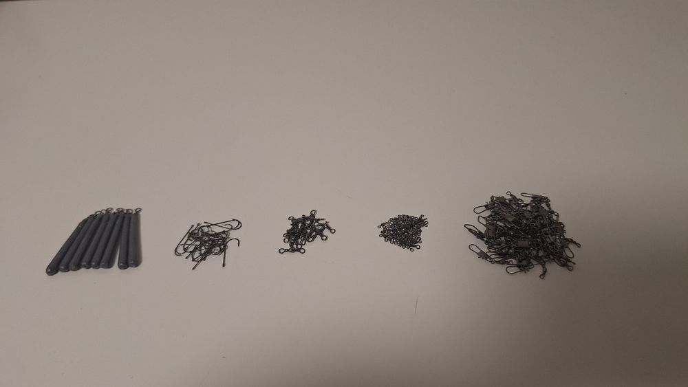 Zestaw do bocznego troku – haki, krętliki, ciężarki + pudełko