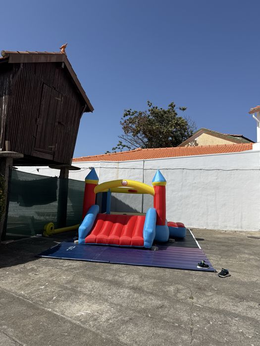 Aluguer de insuflável