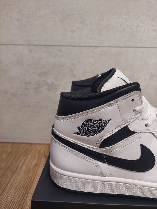 Buty Nike Air Jordan I Mid białe r. 47.5