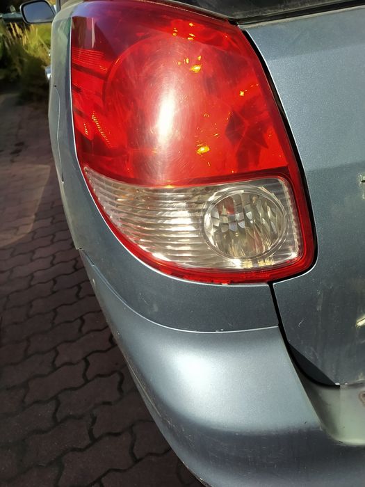 Lampa tylna L-R Toyota Matrix 03r