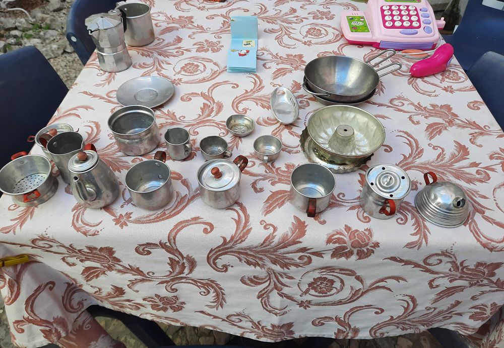 Lindíssimo trem de cozinha infantil Vintage