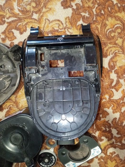 Пилосос Samsung SC6650 1800w на запчасти 
Пилосос
