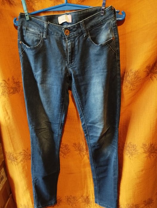 Spodnie dżinsowe z cienkiego materiału