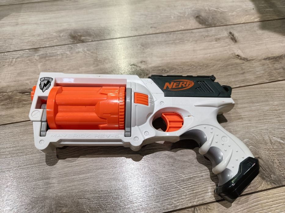 Nerf N-strike rev-6