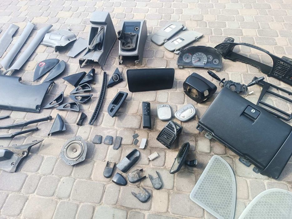 Стойки Део нубіра 2 амортизатори Daewoo Nubira 2