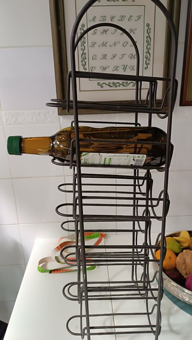 Garrafeira para 12 garrafas