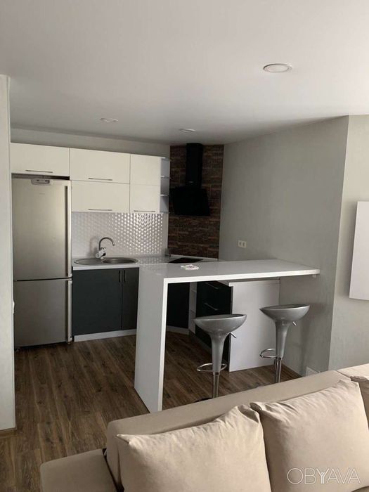 Здається 2к квартира, Спортивна