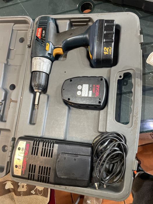 Aparafusadeira eletrica