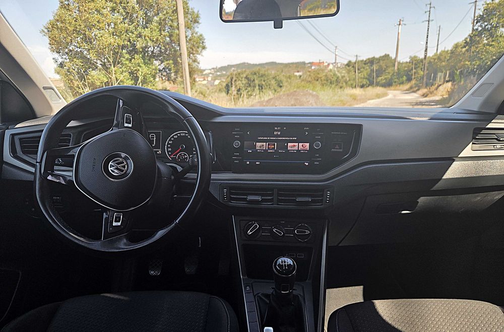 Volkswagen Polo 1.0 Confortline