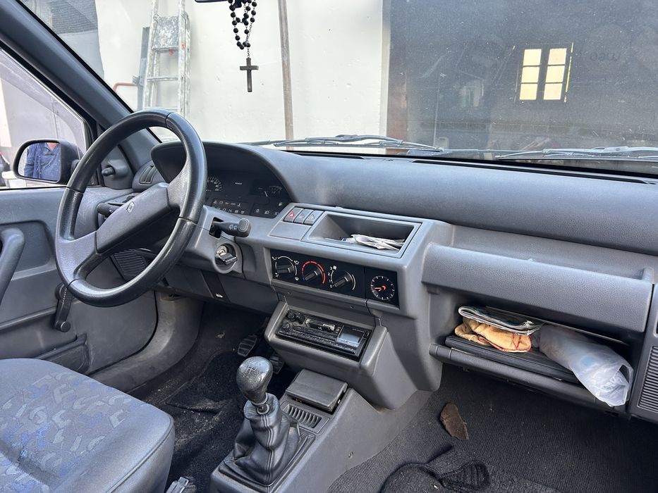 Renault Clio 1.2 • 98.000KM • 1 dono