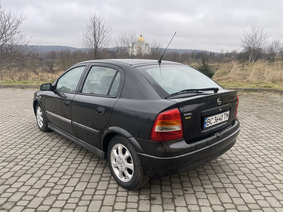 Opel Astra  1.6 супер
