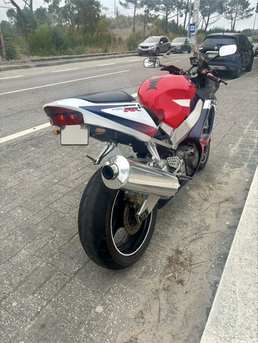 Honda CBR 929 RR Tricolor ou troco por Jipe