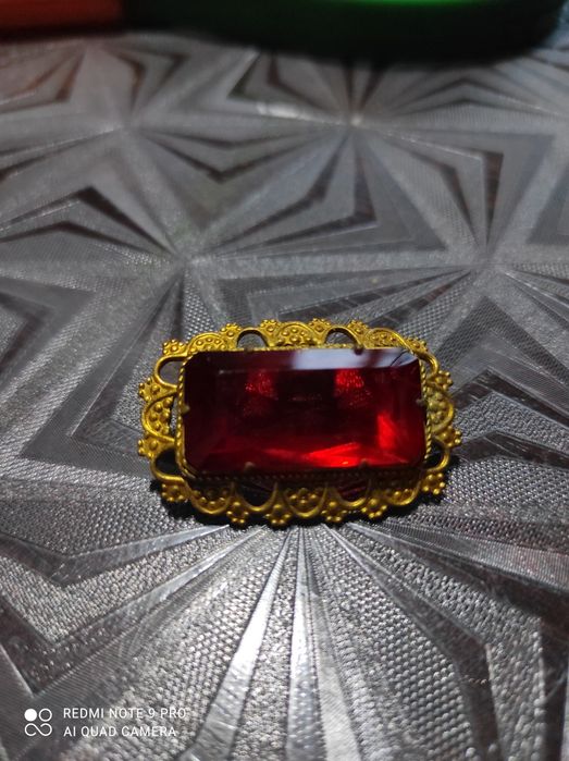 Брошки времён ссср позолота клеймо