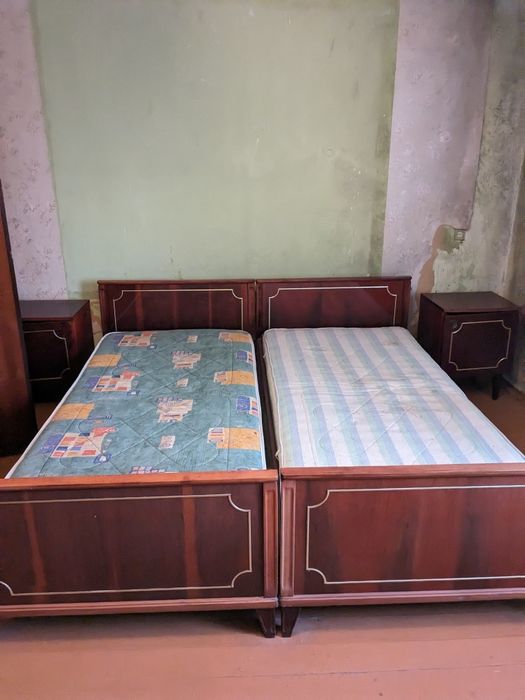 Меблі для спальні.