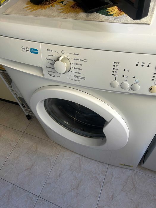 Máquina lavar roupa Zanussi Lindo 100 7kg
