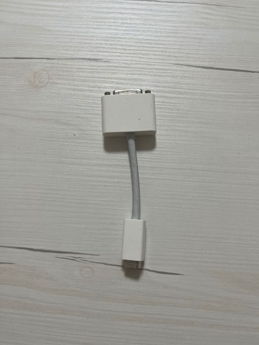 Mini DisplayPort to DVI Adapter – Used64169647040642120