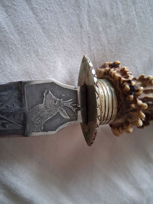 Punhal de caça - De colecção - Trabalhado à mão