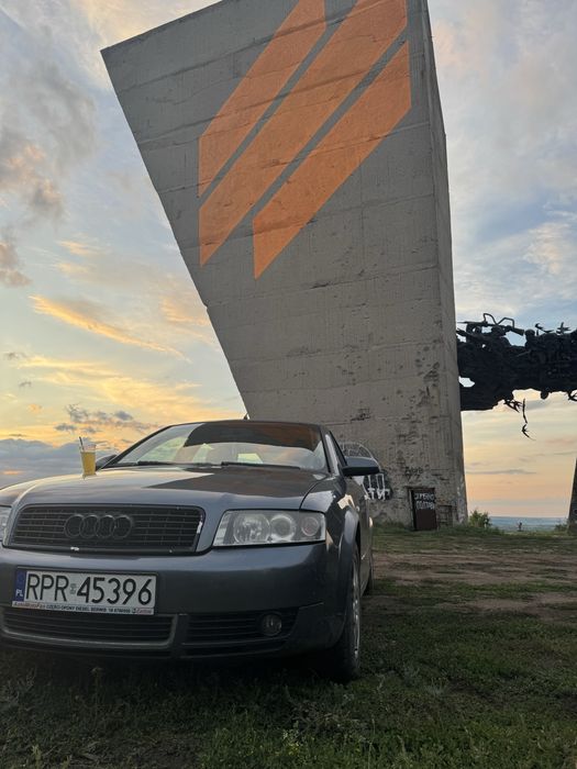AUDI A4B6 2003.седан