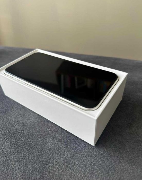 iPhone 11, 64 GB.
