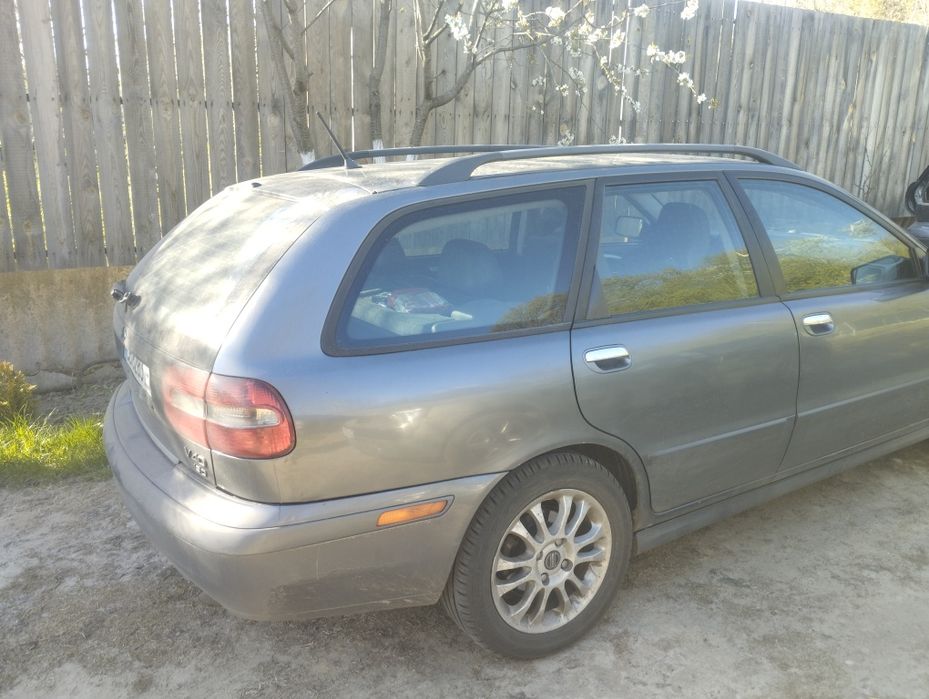 Розборка Volvo v 40