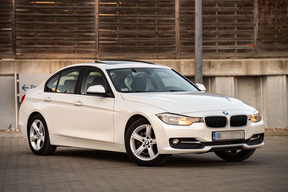 BMW Seria 3 Xdrive, Sedan, Biała Perła, zarejestrowany