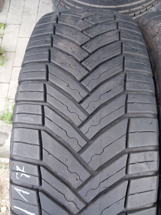 2x Opony Używane Całoroczne 215/60R17 Michelin