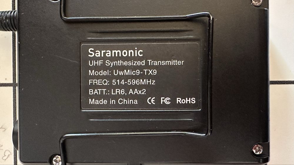 Zestaw profesjonalnych  mikrofonów bezprzewodowych Saramonic Uw mic9