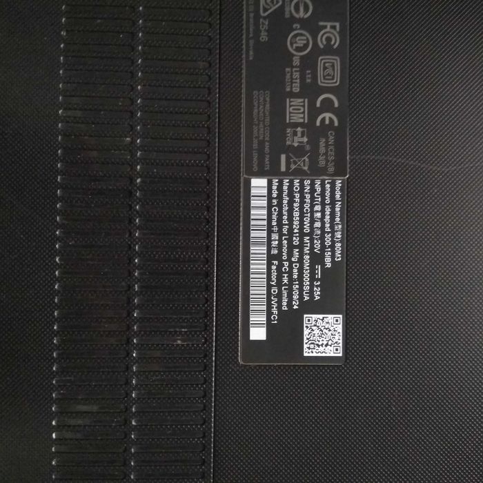 Ноутбук Lenovo IdeaPad 300 4-ядерний 8ГБ GeForce 920M