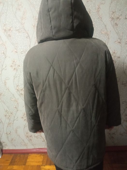 Теплая темно зелёная курточки 54-56