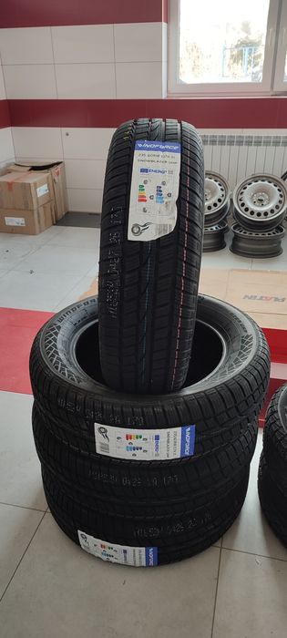 235/60R18 Nowe opony zimowe Windforce SnowBlazer UHP