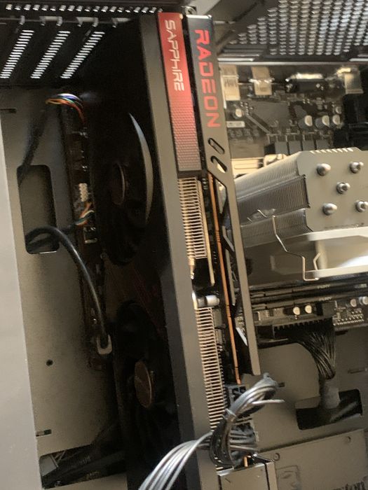 Pc  bom para jogar qualidade 1440p, apenas completo