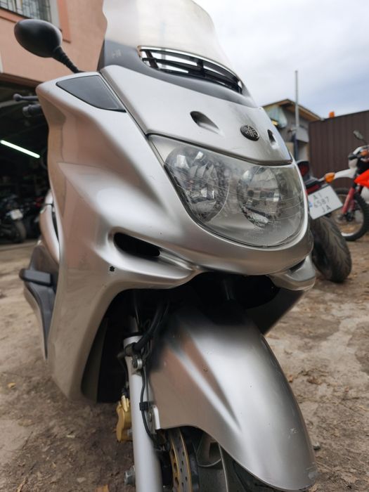 Yamaha majesty 250
