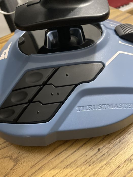 Joystick airbus thrusmaster